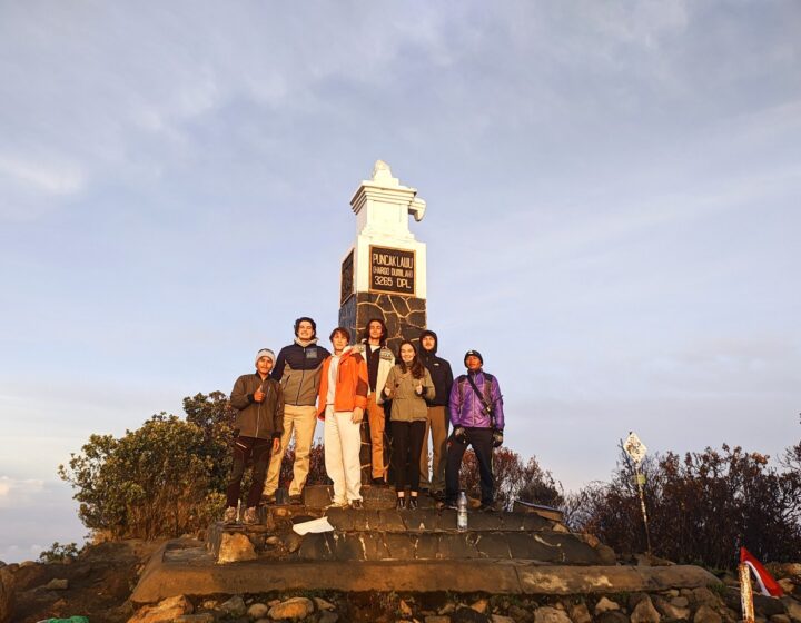 mount lawu java trekking and camping tour