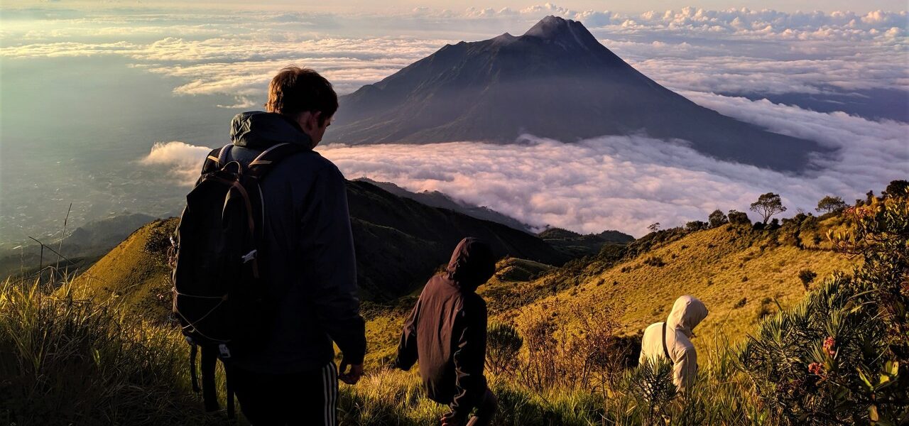 mount merbabu tour hiking 2d1n