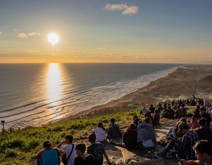 Yogyakarta Sunset Tour from Paralayang Hill