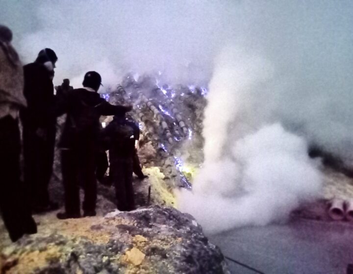 Yogyakarta: 3-Day Bromo & Ijen Volcano Adventure with Lodging