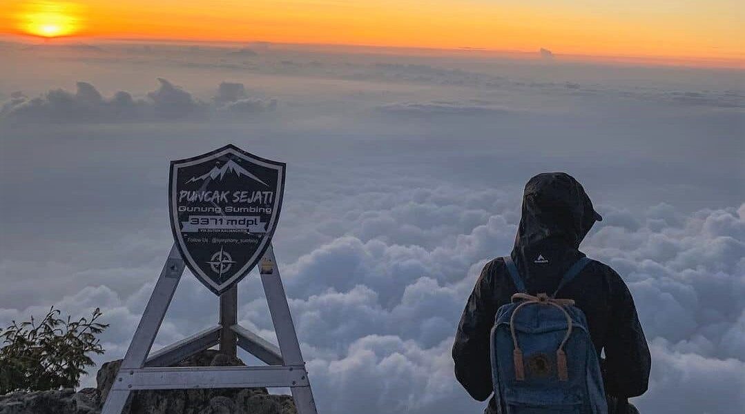 Yogyakarta Mount Sumbing Sunrise Trekking Tour