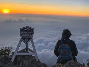 Yogyakarta Mount Sumbing Sunrise Trekking Tour