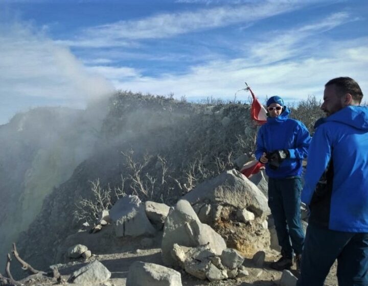 Mount Sumbing and Sindoro Trekking Tour 4D3N